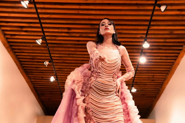 Dites adieu aux poils : l'épilation laser du visage expliquée.